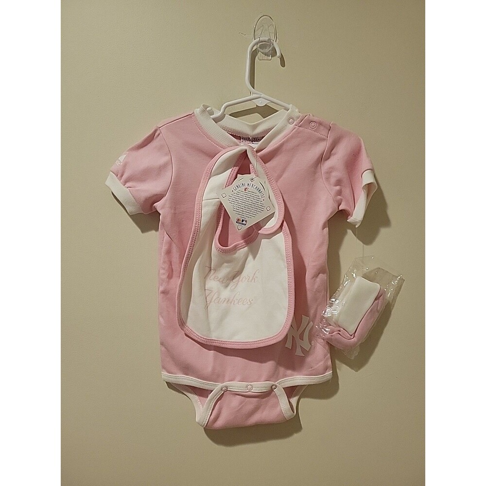 NWT Majestic New York Yankees MLB Bodysuit Baby Girls 18 Months Cotton 3pc Set